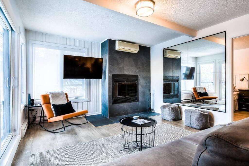 Chic Mt-Tremblant Condo With View On The Lake By Denstays مونت تريمبلانت المظهر الخارجي الصورة